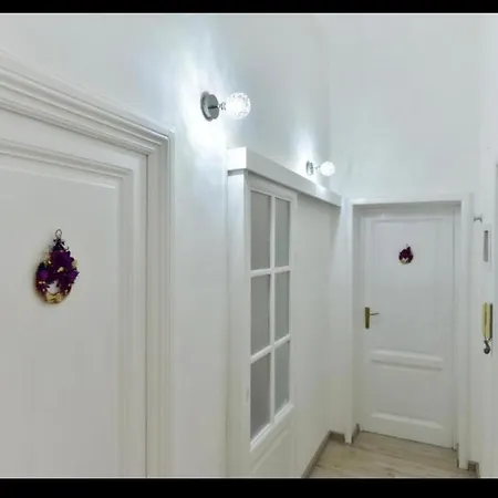Dream House * روما